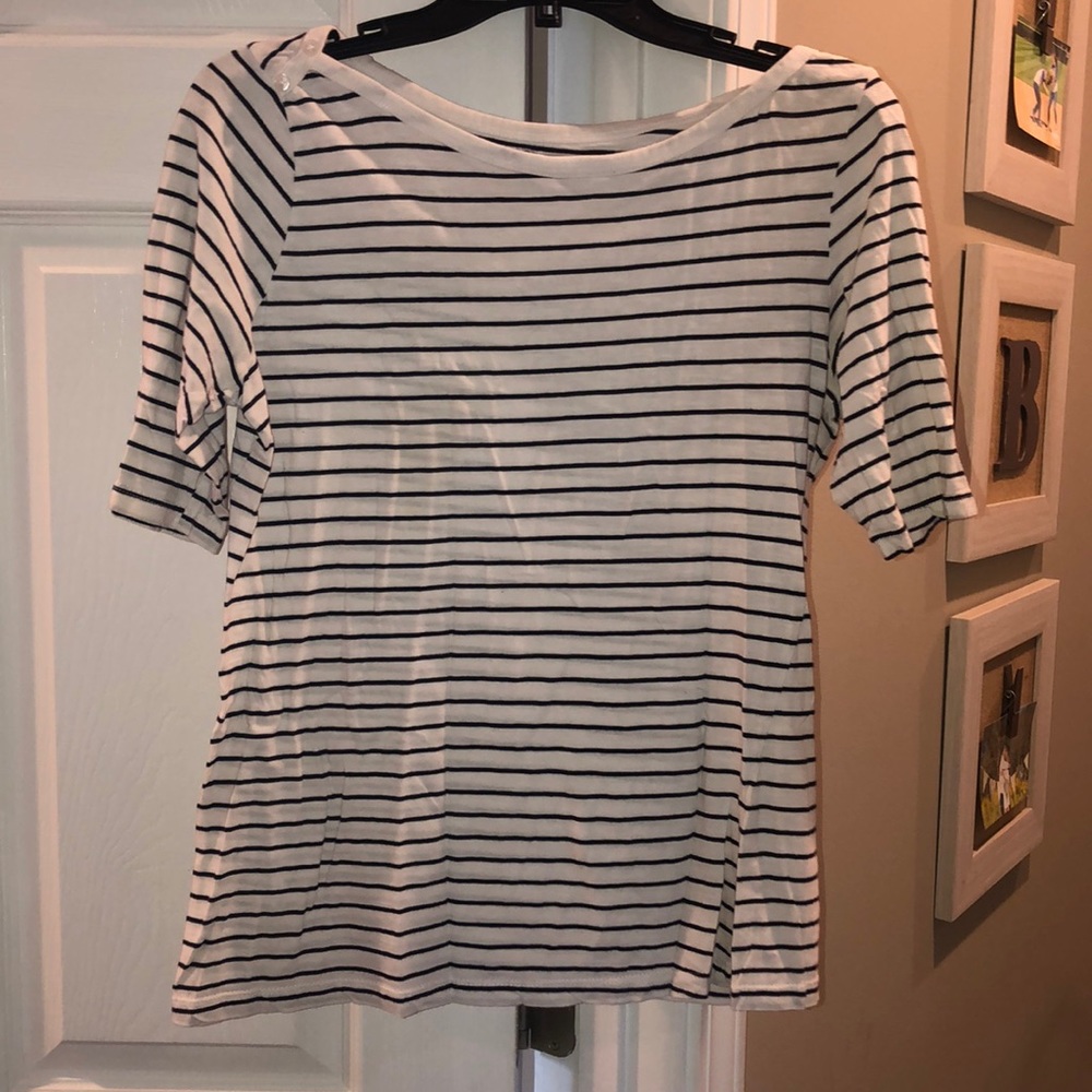 Gap short sleeve